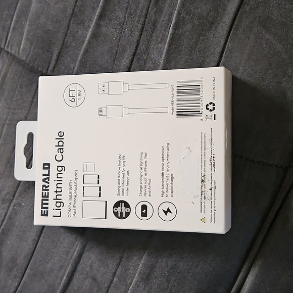 Emerald 6FT White Silver Lightning Sync & Charge Cable Compatible With Apple - Picture 2 of 7